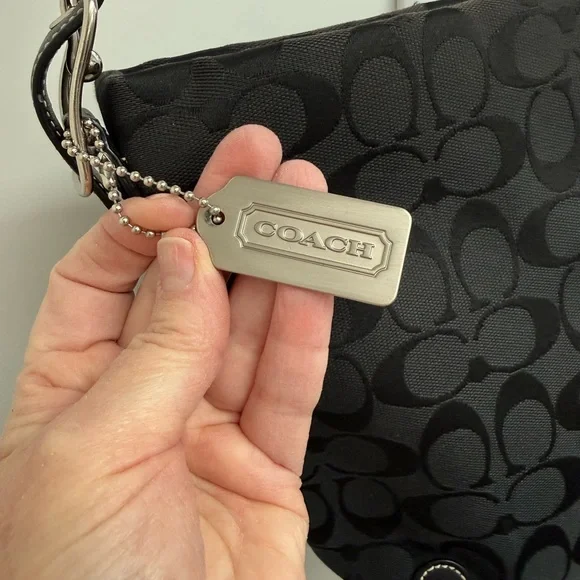 COACH #6076 Black Signature Jacquard Bucket Hobo Shoulder Bag EUC - Picture 2 of 16